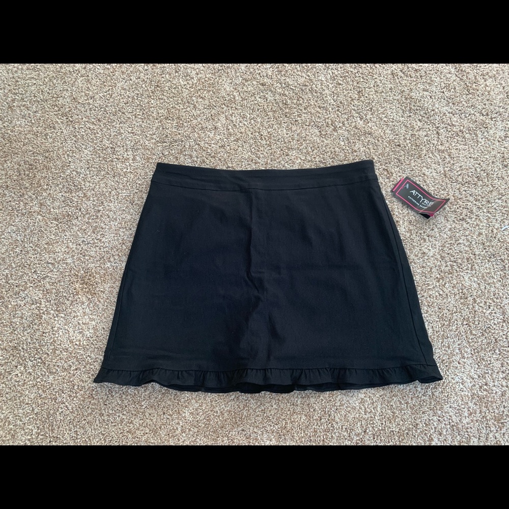 Attyre skort